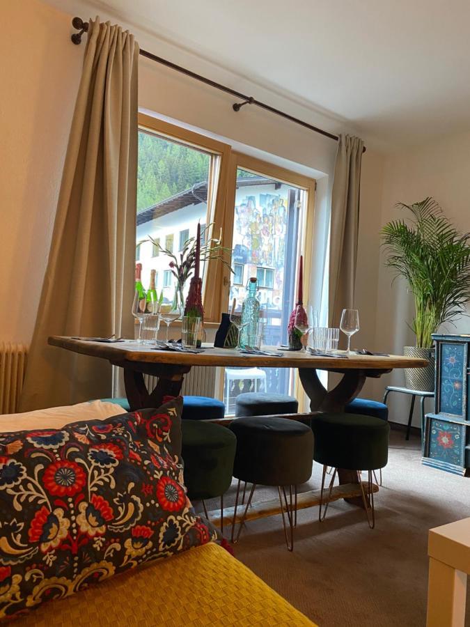 Cafe Schneider Appartments Санкт-Антон-ам-Арльберг Екстер'єр фото