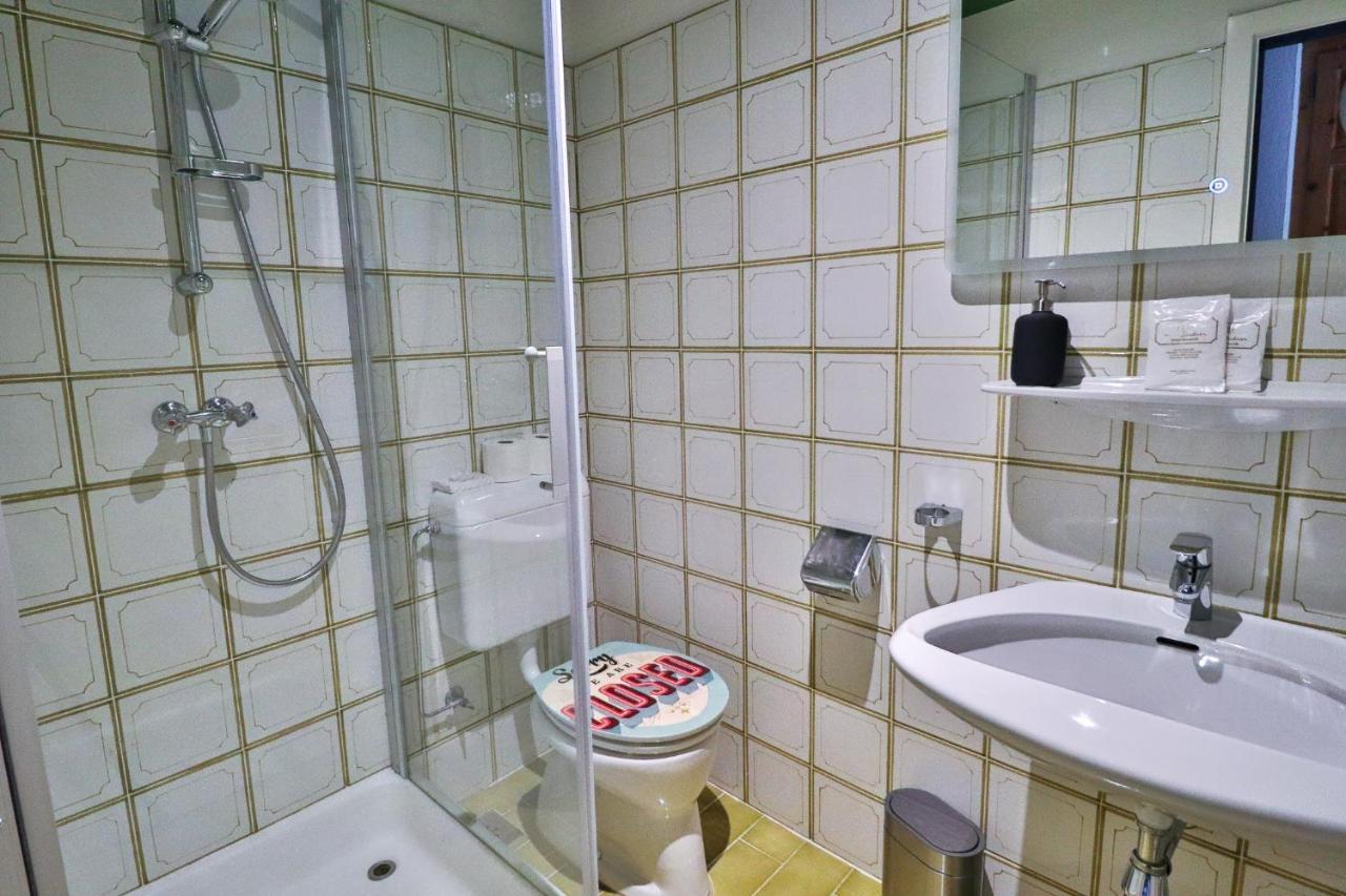 Cafe Schneider Appartments Санкт-Антон-ам-Арльберг Екстер'єр фото